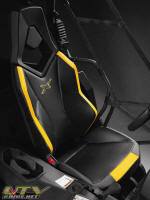Commander 1000 X Package seat trim and graphics