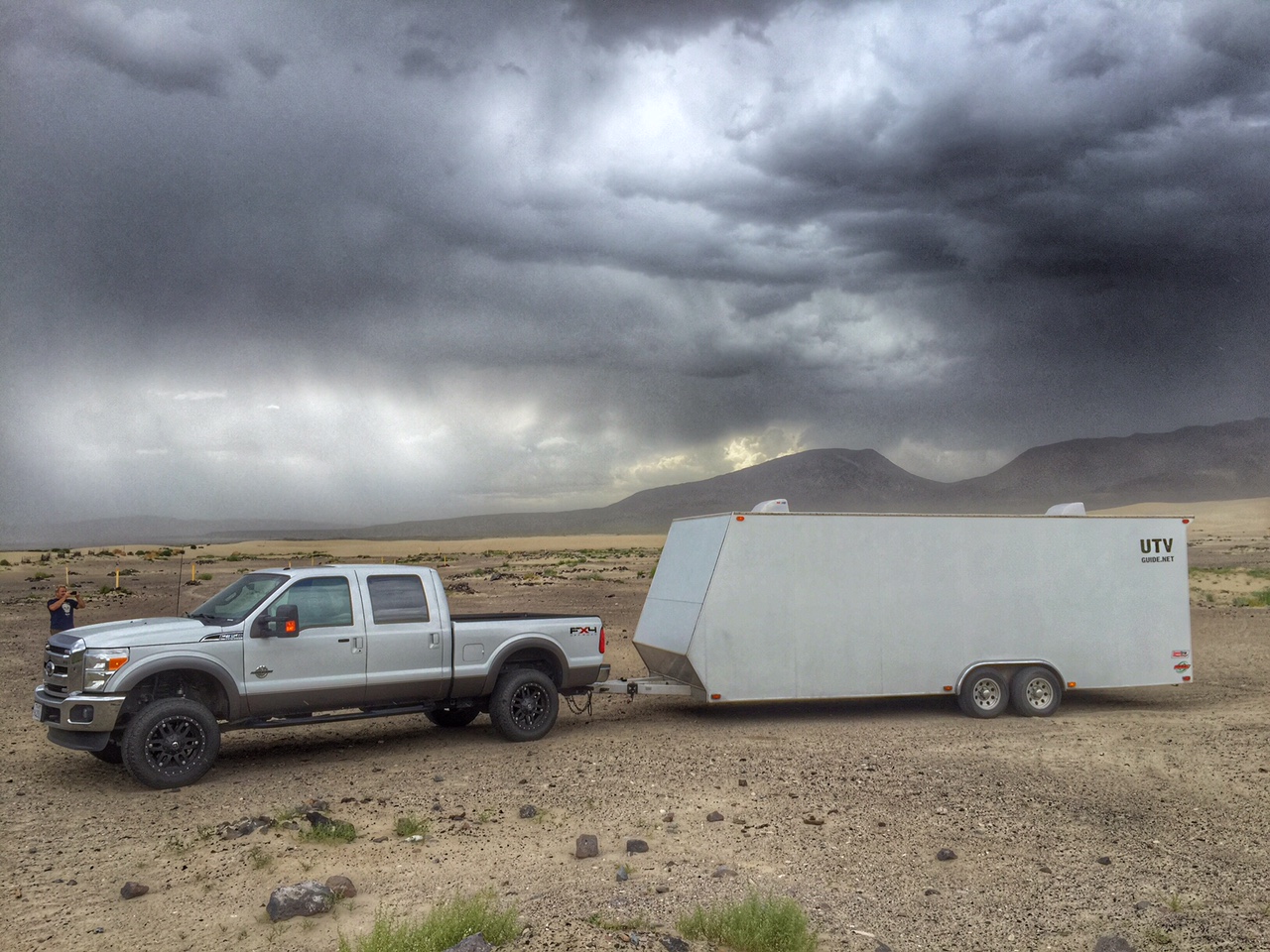 Ford F350 with Air Bags towing enclosed trailer